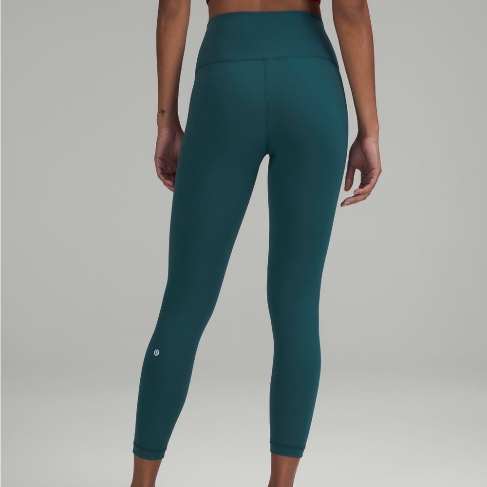 Lululemon’s Wunder Train HR Tight 25” - Picture 2 of 5
